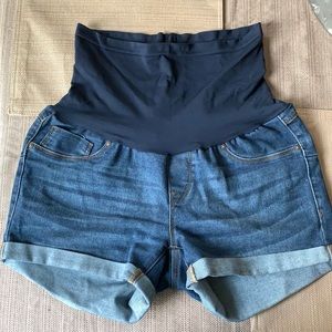 Bella Vida Maternity Shorts Large